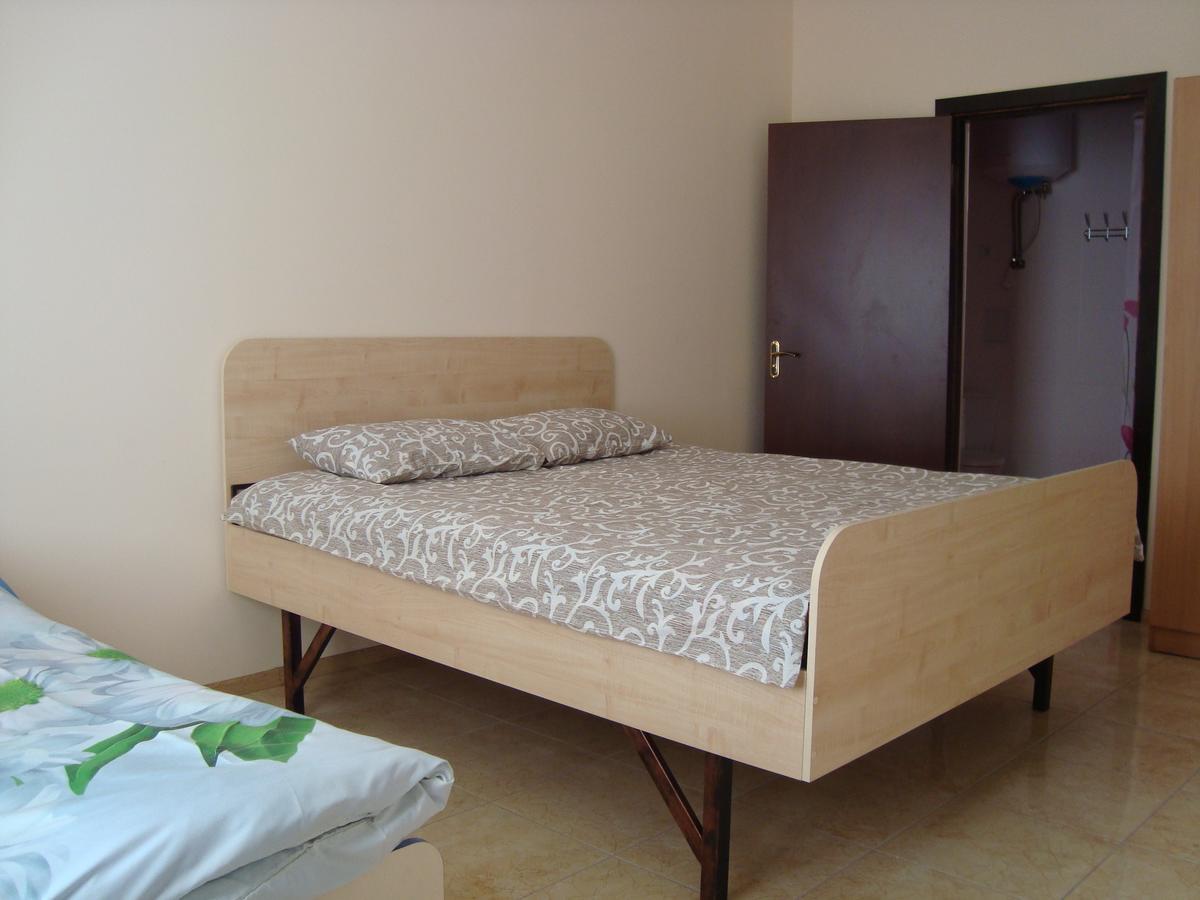 Hostel Sofia Житомир Экстерьер фото